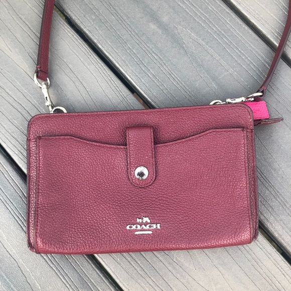 Coach Handbags - Coach Noa Pop-Up Messenger Crossbody bag